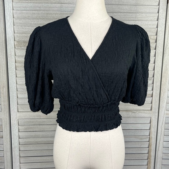 MANGO Cropped Gauzy Puff Sleeve Blouse Black-Small - Picture 1 of 2